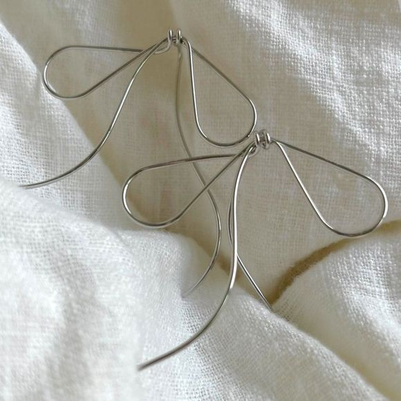Hollow Silver Metal Bow Design Dangle Earrings Elegant Simple Style Minimalist - Picture 6 of 6